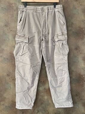 Men's Cargo Drawstring Pants in Light Gray/Tan